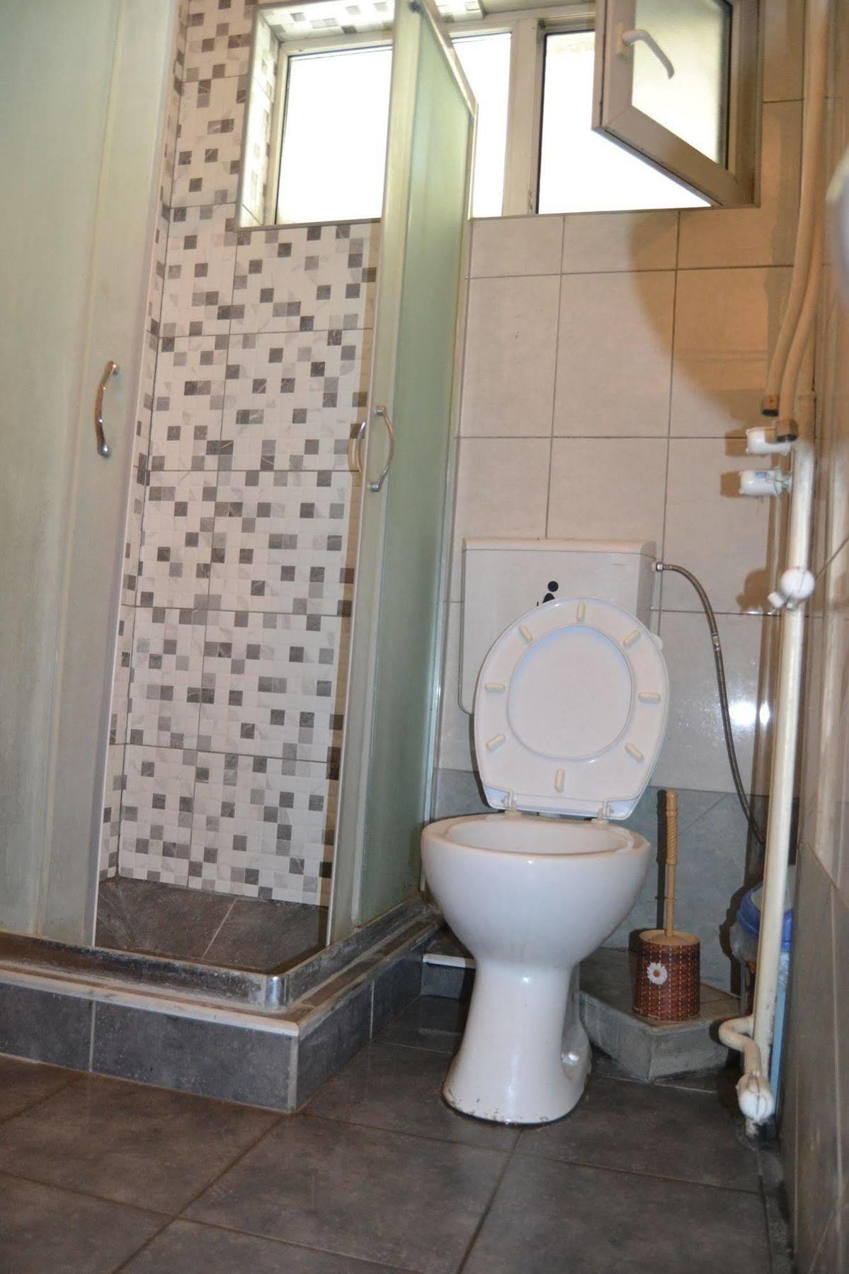 Hostel Valentin 2 Skopje Ngoại thất bức ảnh