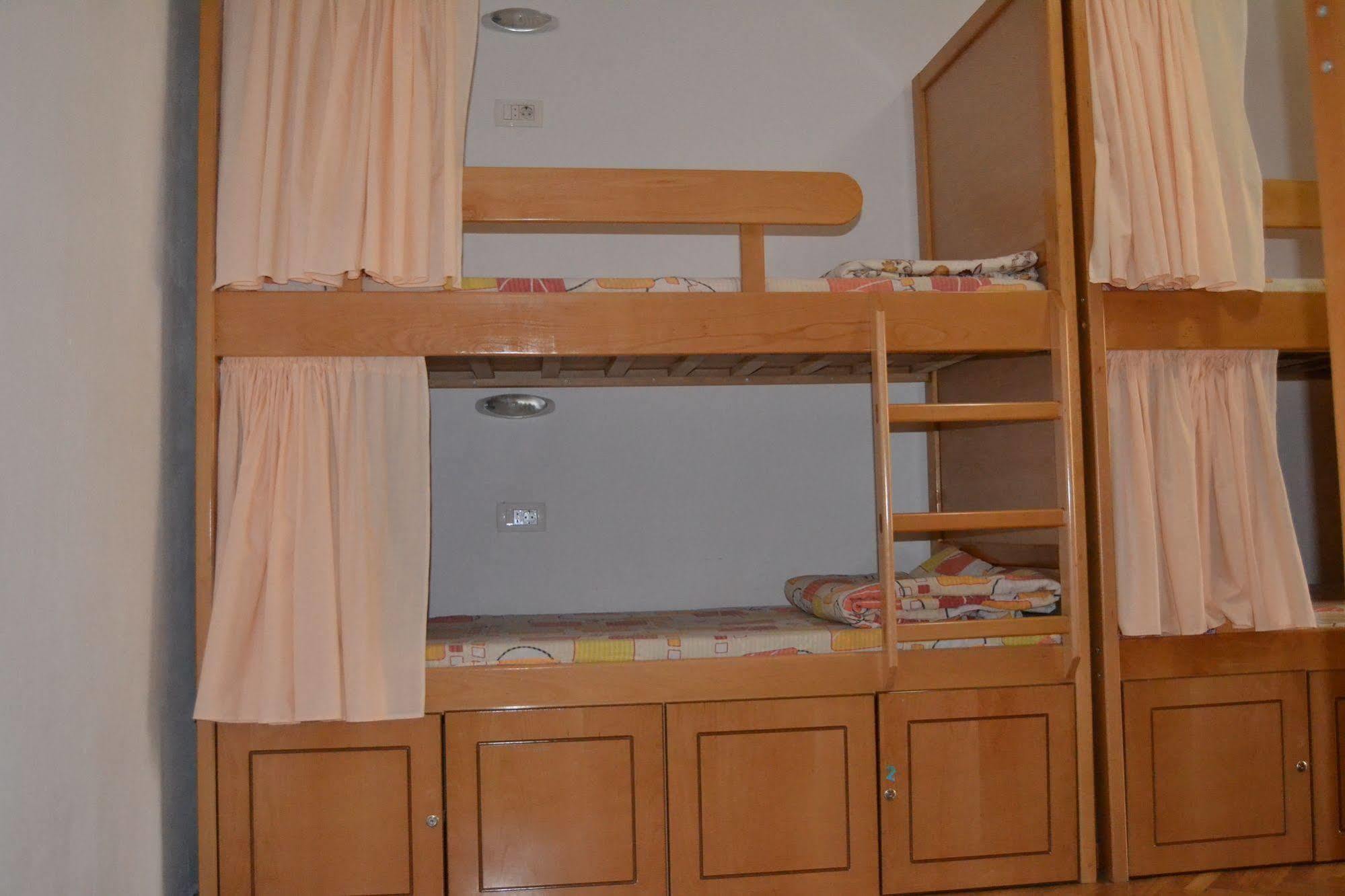 Hostel Valentin 2 Skopje Ngoại thất bức ảnh
